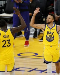 kaiyun-简化战术！勇士围绕库里再变化 萌神新赛季够狠辣