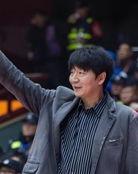 开云官网-CBA大黑马，签约2米12内线悍将！北京队、广东队争冠拦路虎来了