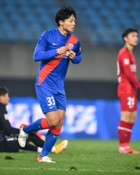 媒体人：申花角球绝对是阿森纳真传，变化路数像打出的争议也像