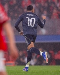 开云体育官网-太阳报：姆巴佩在西班牙一家社区驾校考驾照，教练是马竞球迷