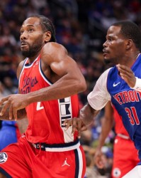 莱昂纳德26+8 哈登19分 快船19分逆转残阵活塞