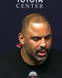 kaiyun-乌度卡谈失误多：对手没做什么特别的，是我们自己在送分