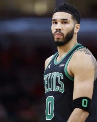 卫冕冠军近期6战4负 凯尔特人防守下滑陷入泥泞